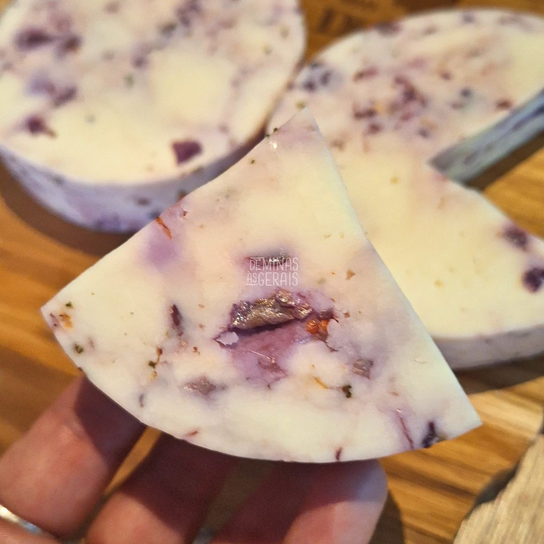 queijo_ametista_2_20251113095909_6d79465b39f2